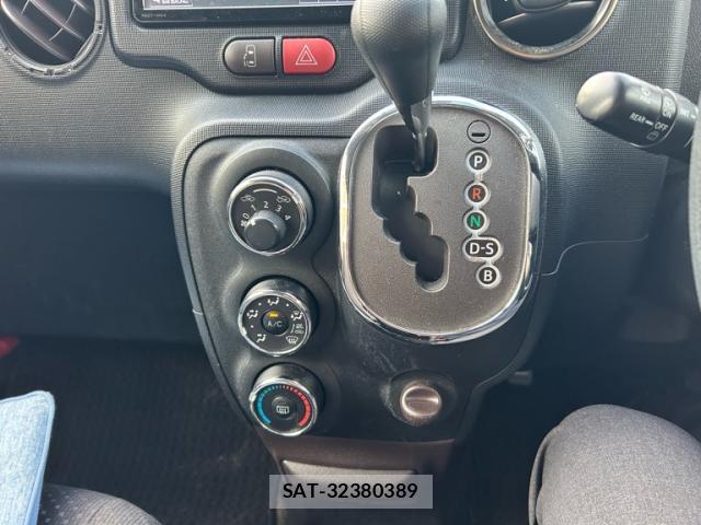 Toyota SPADE 2014-07 8856102-17