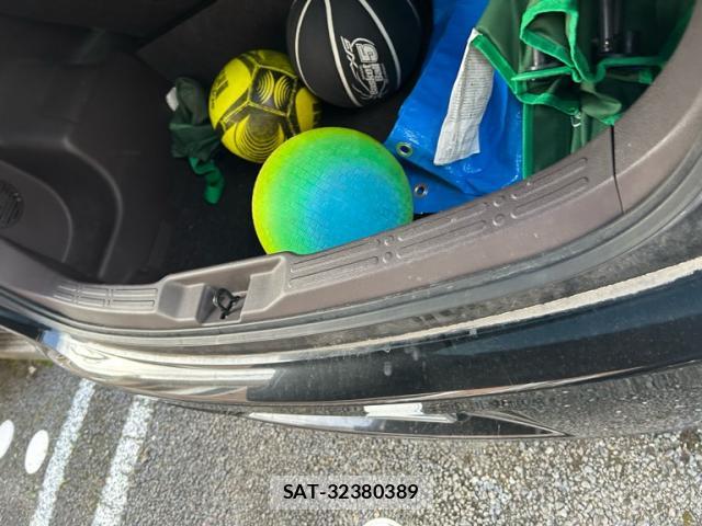 Toyota SPADE 2014-07 8856102-3
