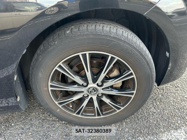 Toyota SPADE 2014-07 8856102-6