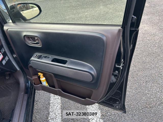 Toyota SPADE 2014-07 8856102-9