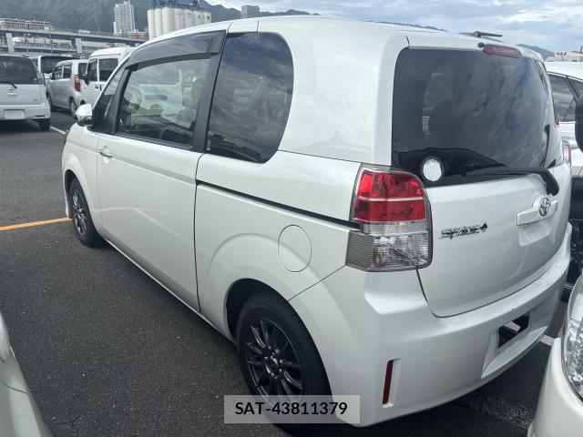 Toyota SPADE 2014-03 8856163-2