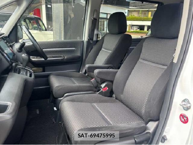 Honda e 2015-09 8854500-19