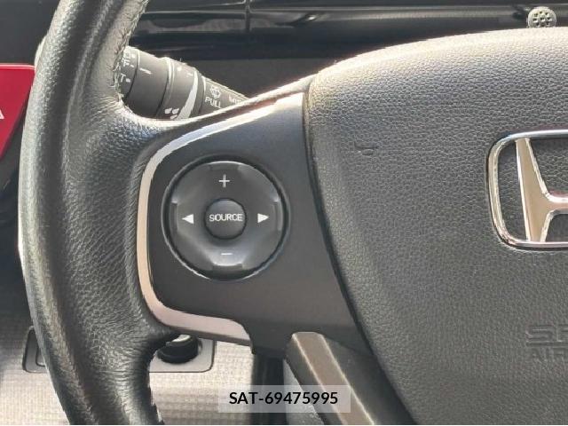 Honda e 2015-09 8854500-3