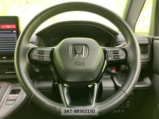 Honda e 2023-08 8854661-14