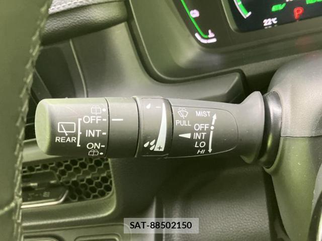Honda e 2023-08 8854661-16