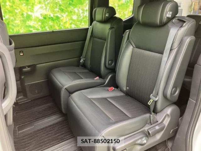 Honda e 2023-08 8854661-7