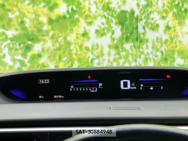 Honda e 2016-02 8855149-13
