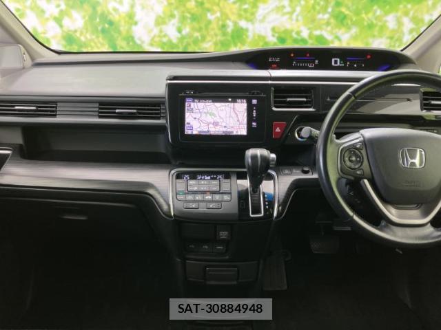 Honda e 2016-02 8855149-8