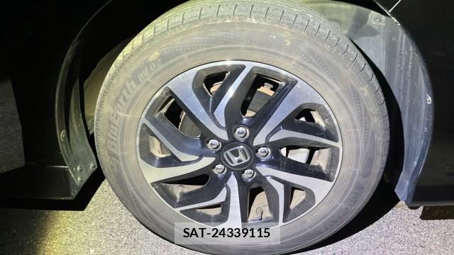 Honda e 2017-10 8855295-8