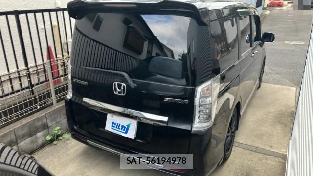 Honda e 2013-04 8855358-12