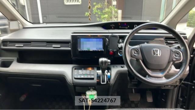 Honda e 2015-07 8855379-2