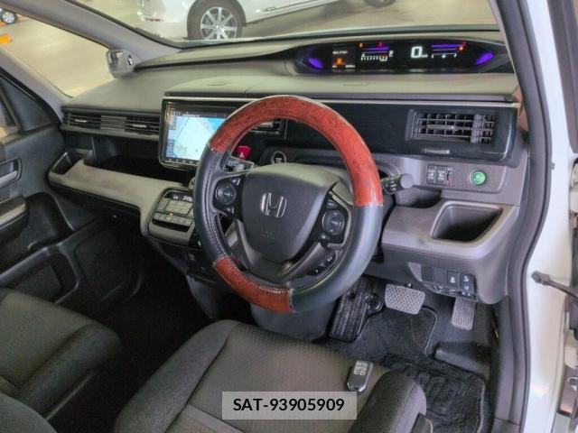 Honda e 2019-09 8855559-2