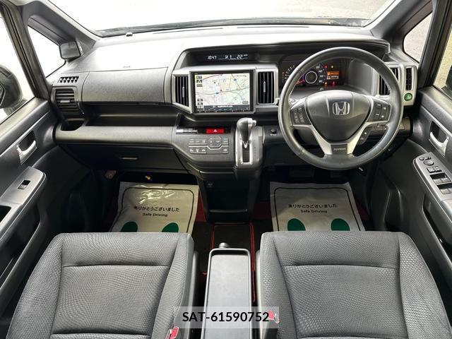 Honda e 2014-03 8855633-1