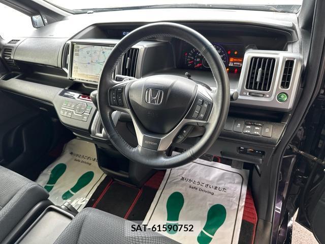 Honda e 2014-03 8855633-11
