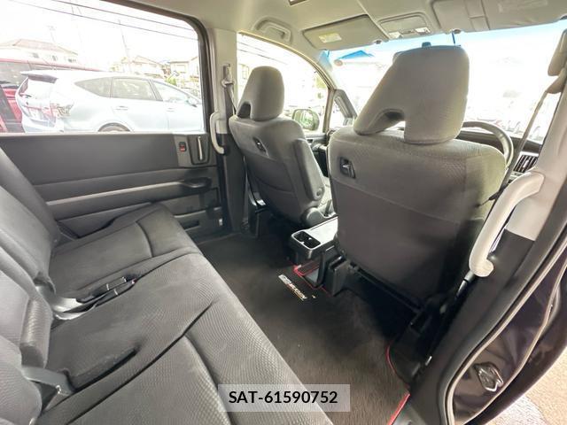 Honda e 2014-03 8855633-14