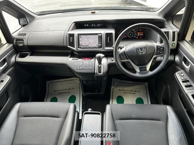 Honda e 2013-03 8855636-1