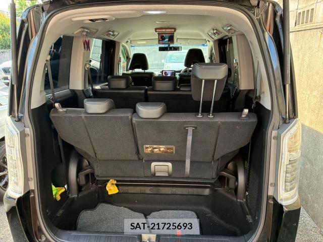 Honda e 2013-03 8855898-17
