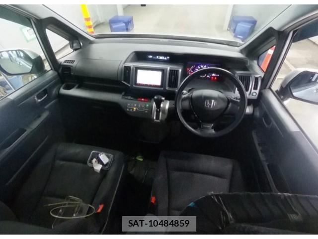Honda e 2011-11 8855908-2