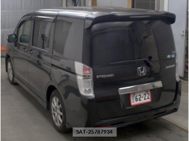 Honda e 2011-02 8856217-1