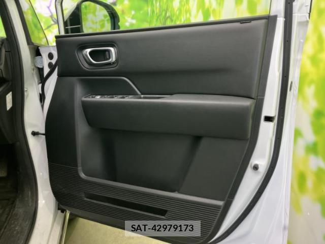 Honda e 2023-08 8856544-3
