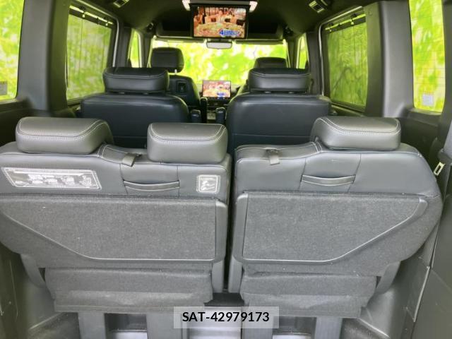 Honda e 2023-08 8856544-7