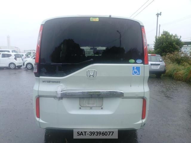 Honda e 2015-09 8854146-1
