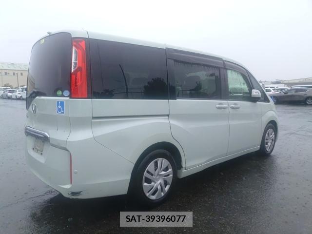 Honda e 2015-09 8854146-4