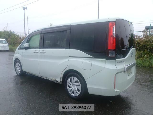 Honda e 2015-09 8854146-5