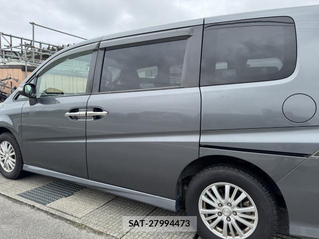 Honda e 2009-06 8854726-6
