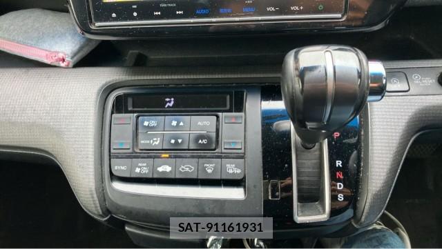 Honda e 2016-02 8855325-14