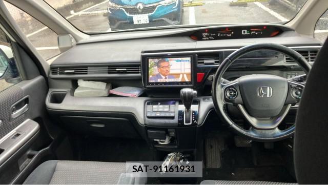 Honda e 2016-02 8855325-2