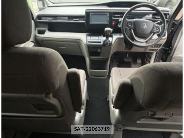 Honda e 2016-06 8855774-2