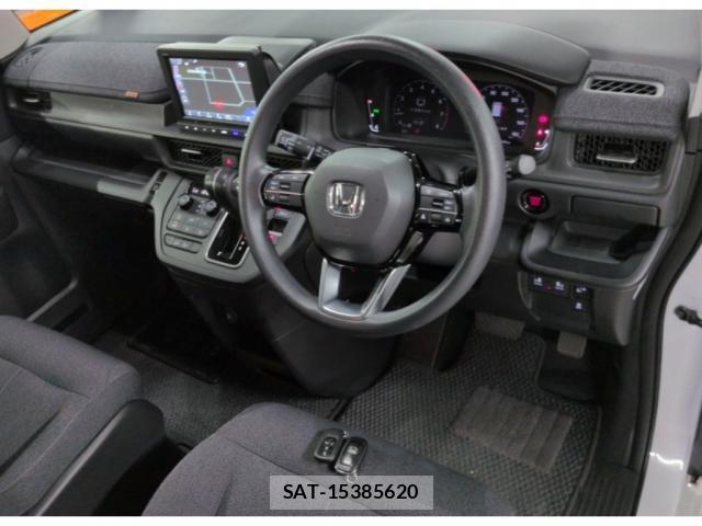 Honda e 2022-08 8856315-2