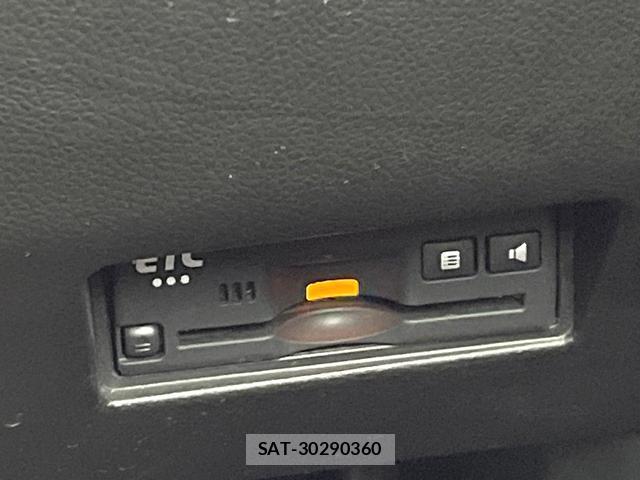 Suzuki SWIFT 2020-06 8855039-6