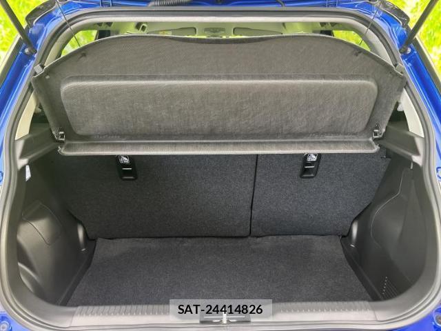 Suzuki SWIFT 2025-10 8856858-7