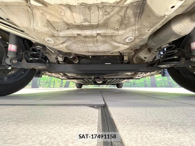 Suzuki SWIFT 2018-06 8854972-18