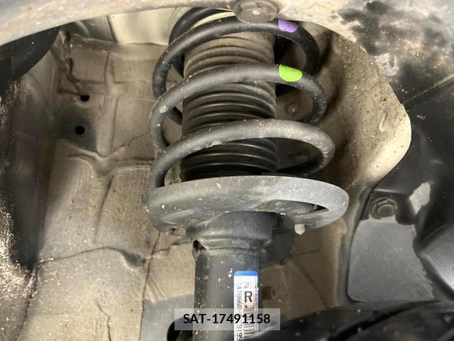 Suzuki SWIFT 2018-06 8854972-19