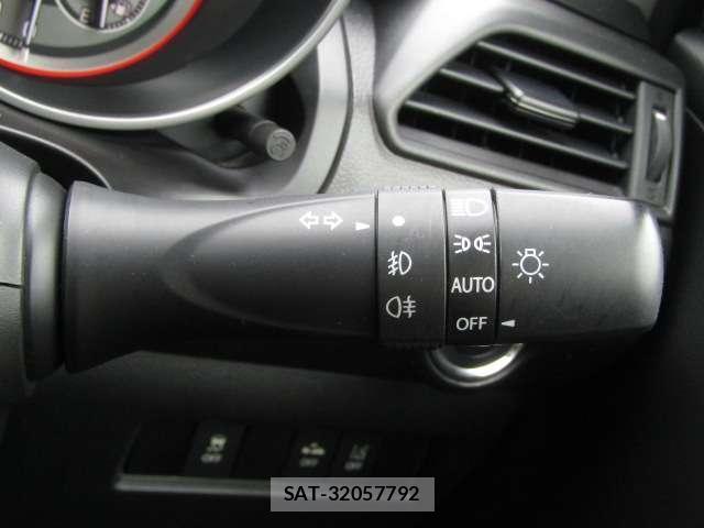 Suzuki SWIFT 2017-11 8855984-13