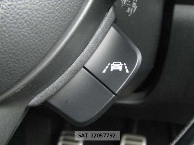 Suzuki SWIFT 2017-11 8855984-14