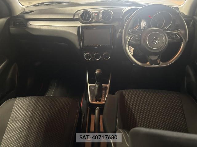 Suzuki SWIFT 2018-02 8856167-7