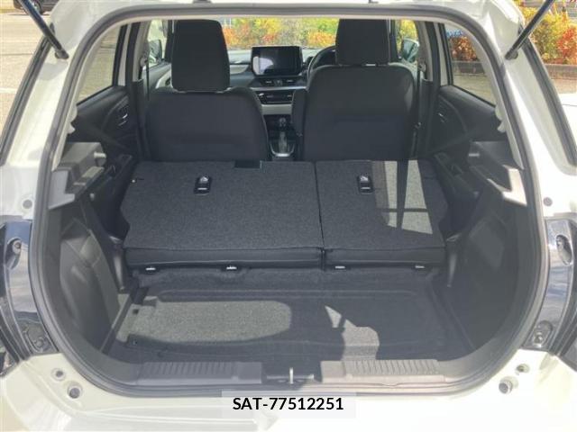 Suzuki SWIFT 2023-12 8856724-7
