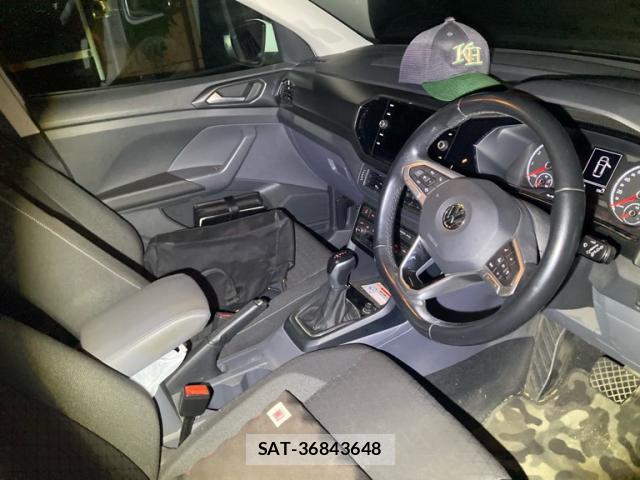 VolksWagen T-CROSS 2020-02 8853921-11