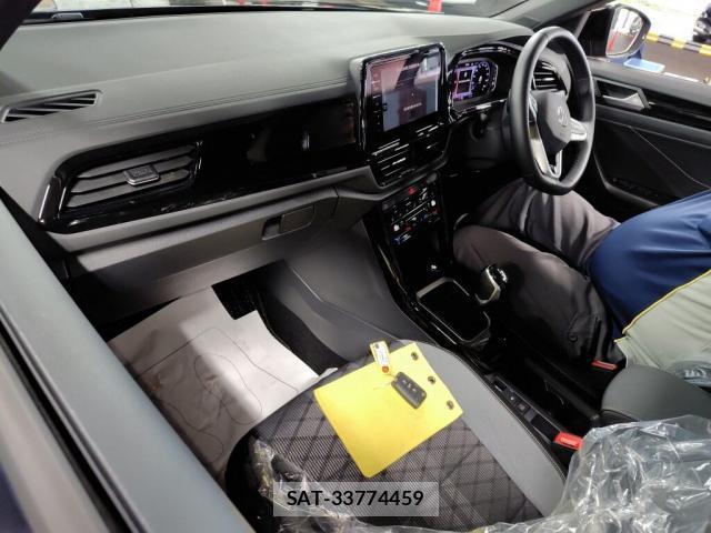 VolksWagen T-ROC 2024-03 8855781-2