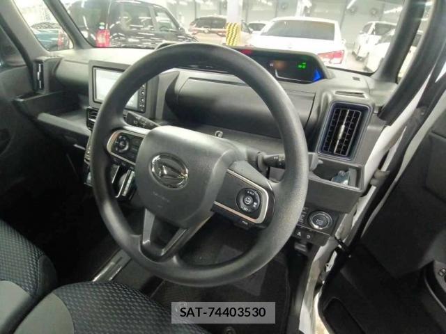 Daihatsu TANTO 2026-03 8854360-4