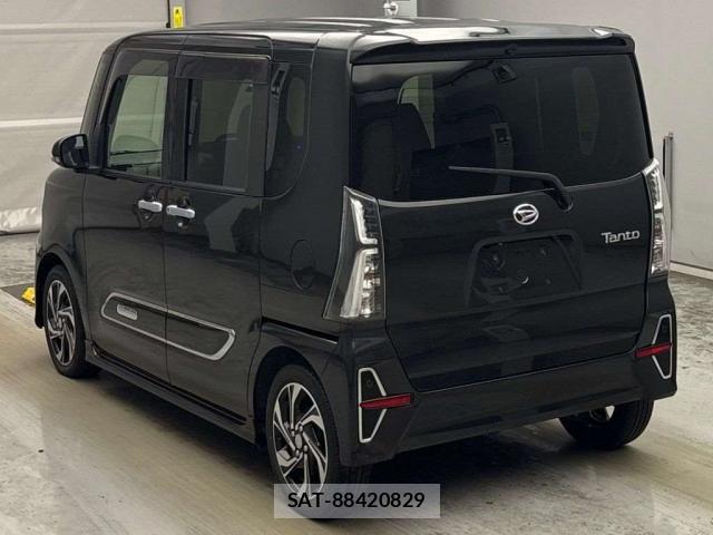 Daihatsu TANTO 2021-07 8854383-1