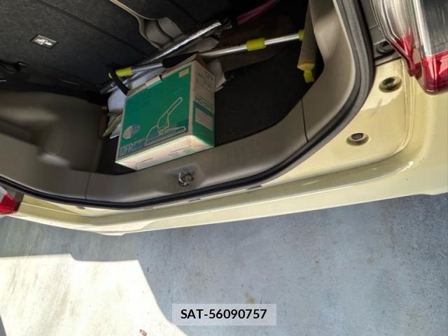 Daihatsu TANTO 2015-01 8856100-3