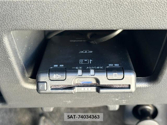 Daihatsu TANTO 2019-02 8856810-16