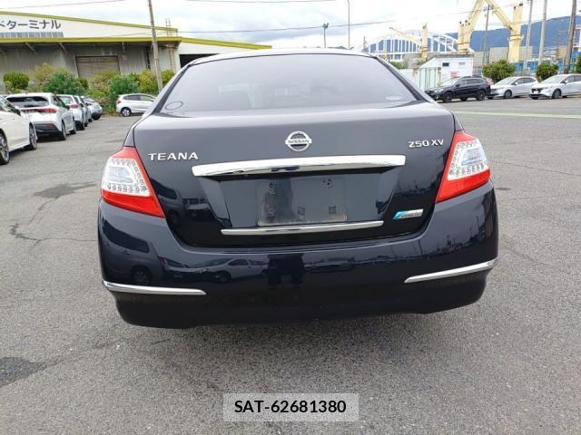 Nissan TEANA 2013-08 8854172-3