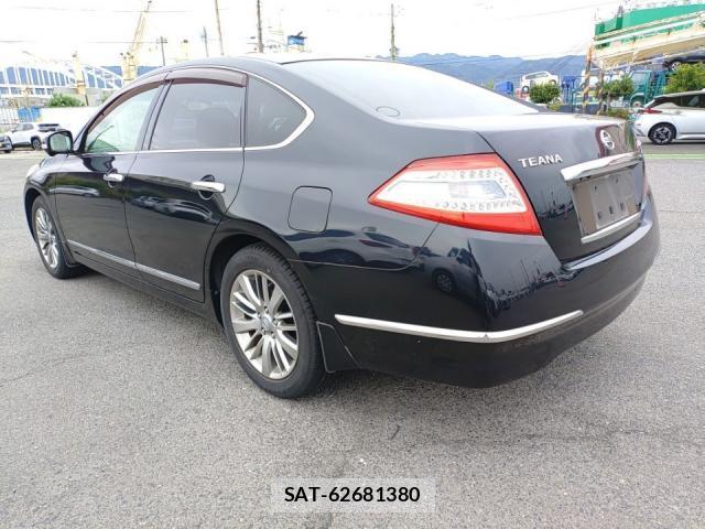 Nissan TEANA 2013-08 8854172-4