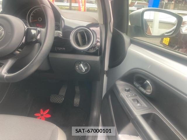 VolksWagen UP! 2012-11 8855865-10